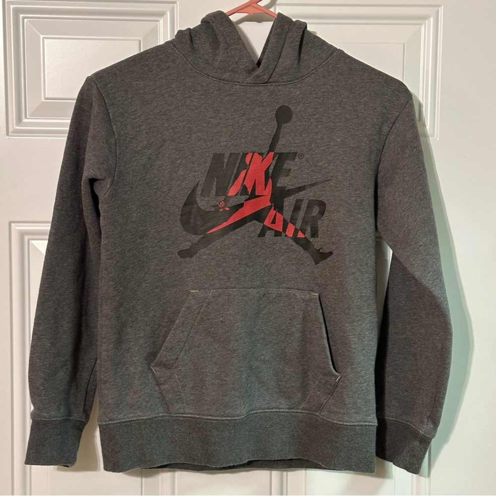 Nike Air Jordan Youth Hoodie Boys Medium Gray Jump-Man Logo Pullover Sweater